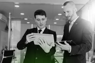 Icon representing advanced Financial Modeling services for forecasting performance and simulating various business scenarios.