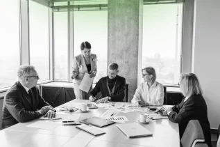 Consulting on various office space options, including flexi-desk and serviced office solutions.