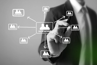 Icon representing consultation on the optimal Ownership Structure for legal and financial efficiency.