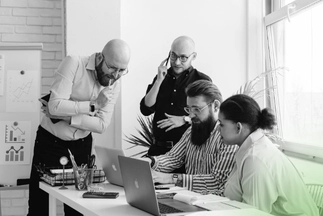 Icon representing the requirement or options for establishing a physical presence and office address for licensing.