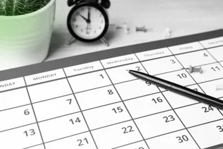 Visual timeline detailing the efficient step-by-step process and time taken for company incorporation and license issuance.