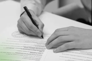 Icon for the Trading License application for import, export, and general commodity trading activities.