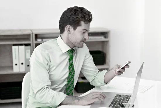 Visual highlighting the key benefits of utilizing professional Liaison Services for expedited government dealings and reduced complexity.