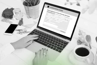 Icon representing the final step to Submit Application and official documents to immigration authorities.