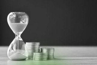 Icon highlighting the benefit of Time-Saving, achieved by streamlining processes and reducing administrative burden.